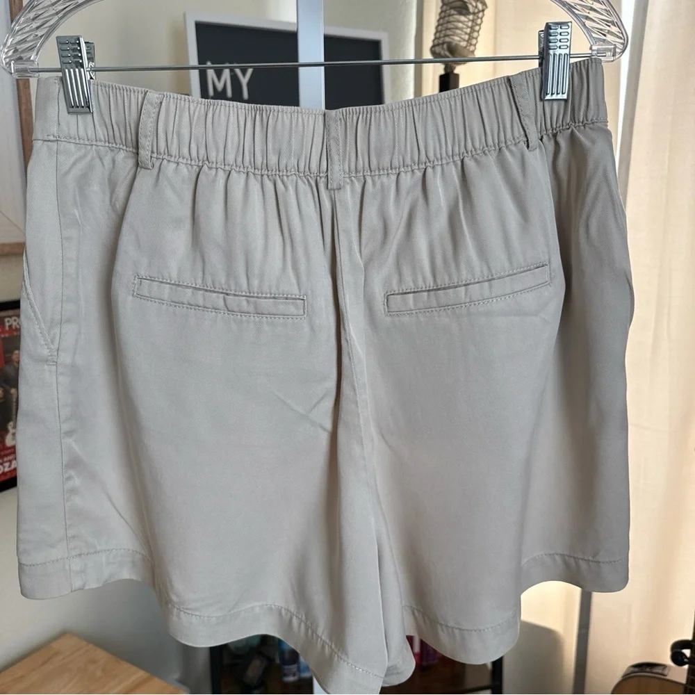LOFT Women’s The Washed Twill Khaki Shorts With Elastic Back Size 10 - Picture 4 of 7